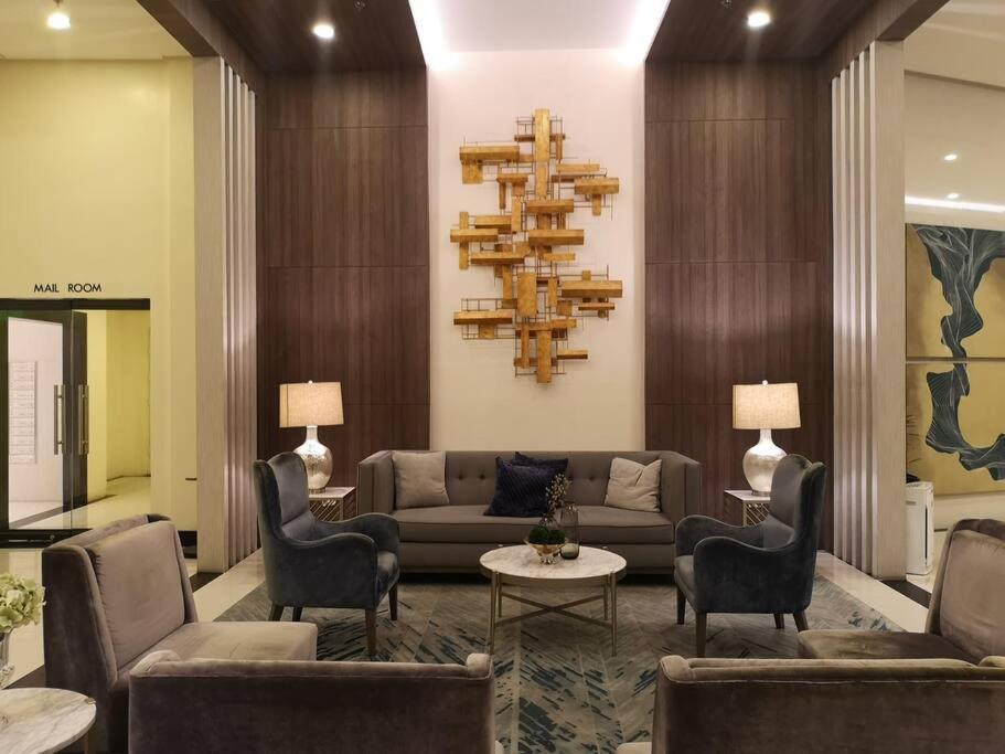 A2J Luxury 1Br Suite Near Venice Mall Bgc Taguig Манила Экстерьер фото