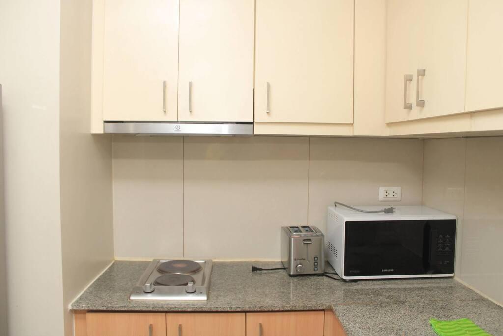 A2J Luxury 1Br Suite Near Venice Mall Bgc Taguig Манила Экстерьер фото